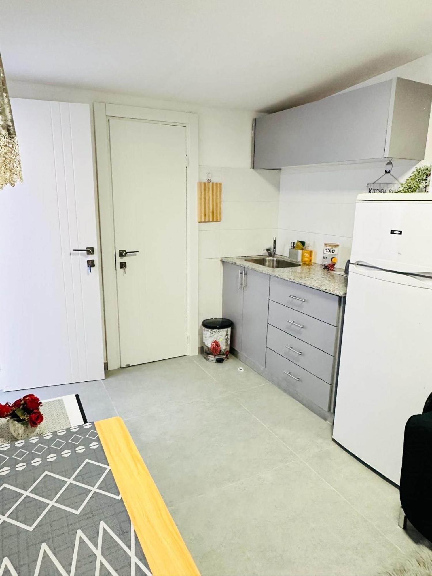Appartamento אופק במדבר - 2 יחידות סטודיו מהממות ונעימות עם מקלט צמוד באילת Esterno foto
